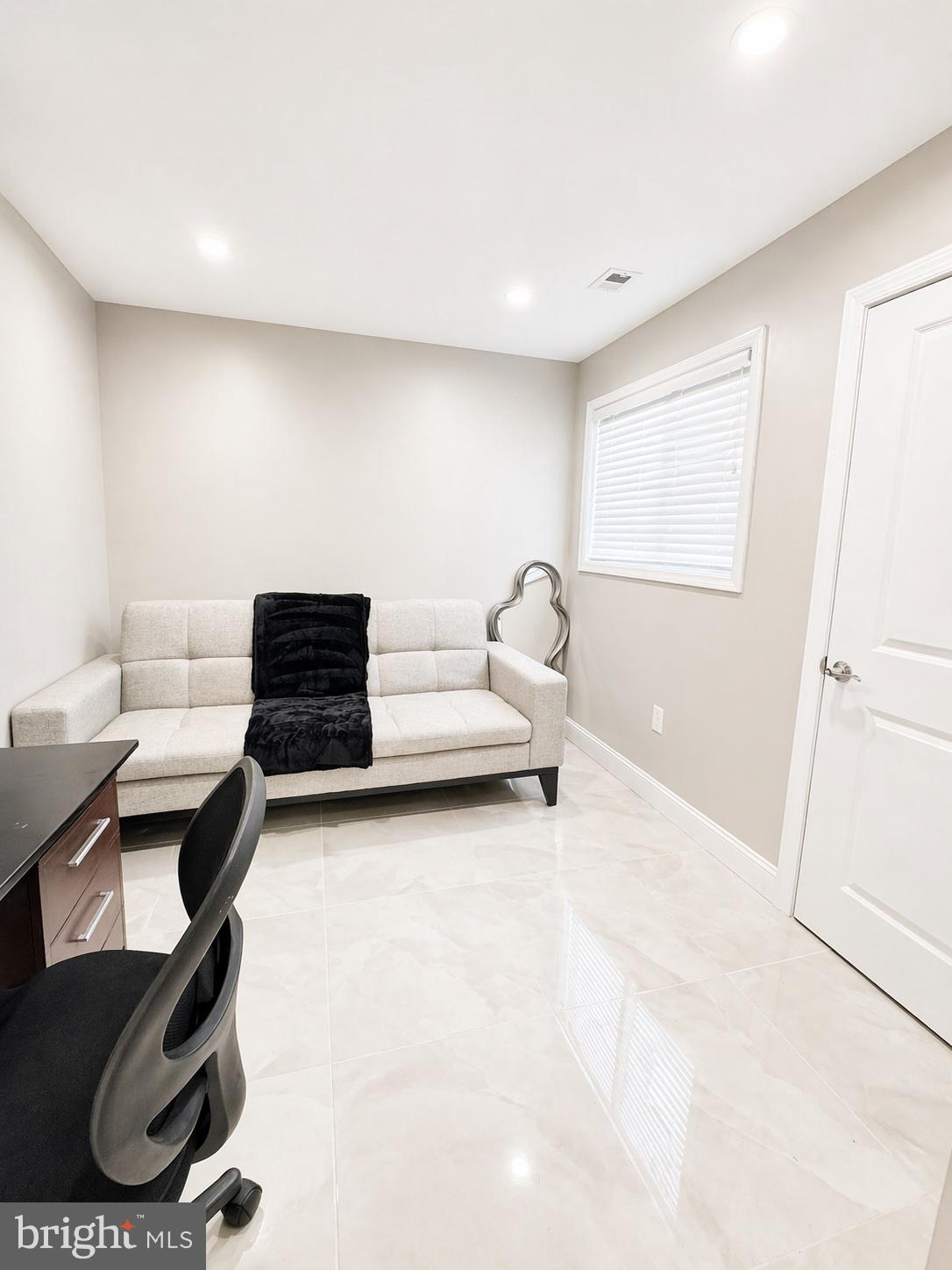 51 Chiswick Drive Lindenwold, NJ 08021 - Photo 13 of 16 Modern, serene workspace retreat.