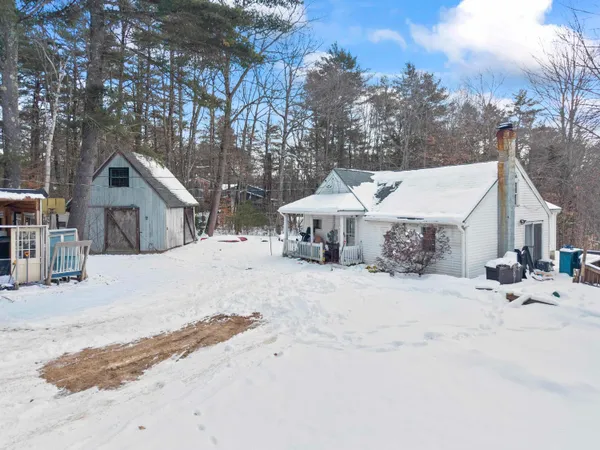 $319,000 | 1207 First Crown Point Road, Strafford, NH 03884