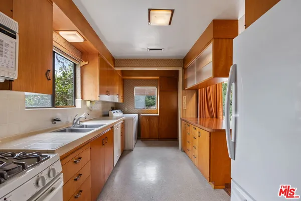 $995,000 | 6846 Wish Avenue, Van Nuys, CA 91406