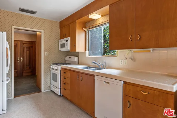 $995,000 | 6846 Wish Avenue, Van Nuys, CA 91406