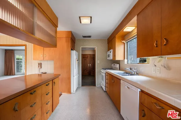 $995,000 | 6846 Wish Avenue, Van Nuys, CA 91406