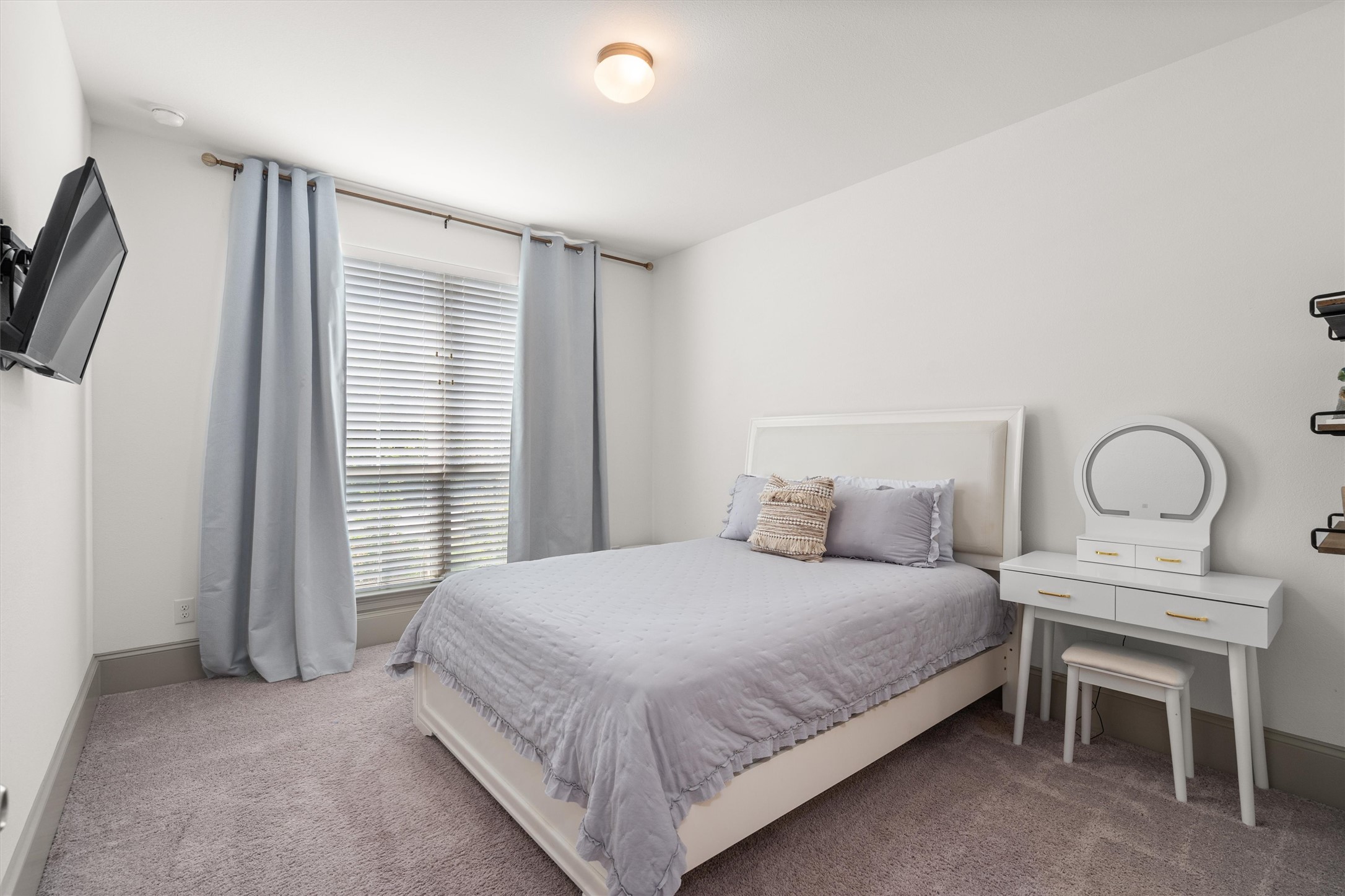 209 Rio Ranchero Road Georgetown, TX 78628 - Photo 19 of 37 Secondary bedroom downstairs