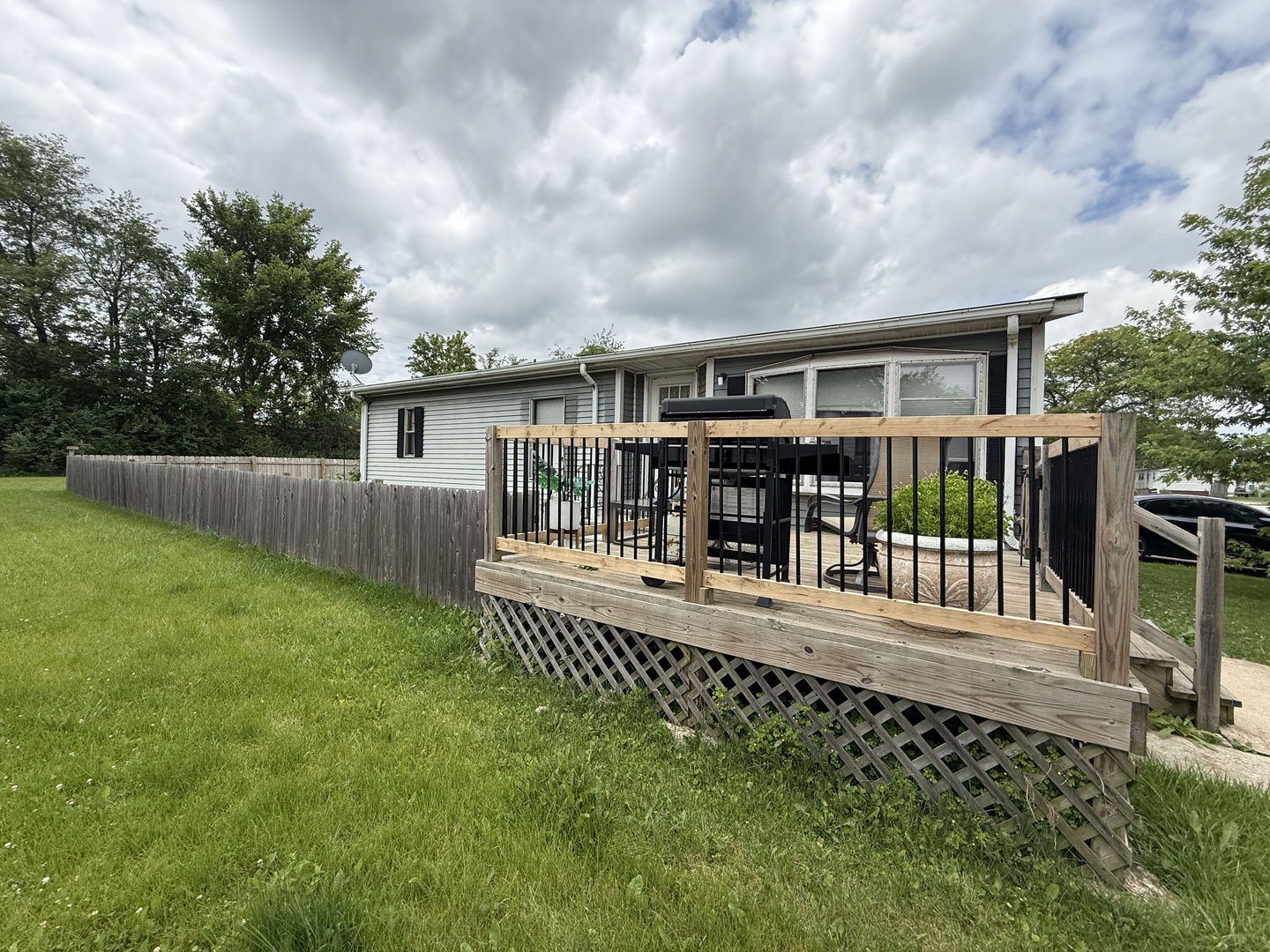 609 Tanglewood Road Matteson, IL 60443 - Photo 2 of 18