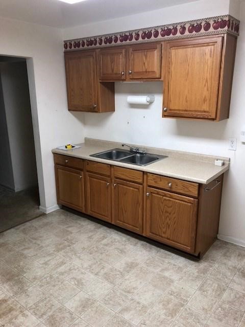 3385 Ridgeway Avenue Flint, MI 48504 - Photo 5 of 11 21525719-4.JPG