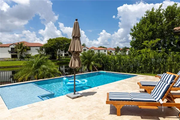 $7,000 | 11826 Southwest 13th Ct., Pembroke Pines, FL 33025