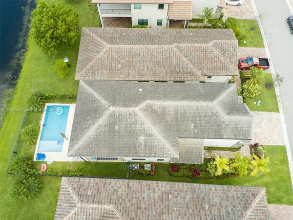 $7,000 | 11826 Southwest 13th Ct., Pembroke Pines, FL 33025