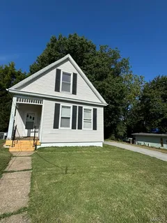 $1,500 | 539 North Elm Avenue, Webster Groves, MO 63119