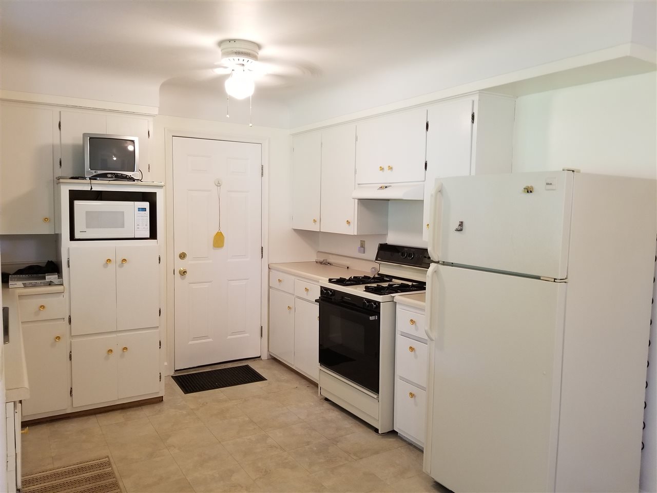 6160 South New Lothrop Road Durand, MI 48429 - Photo 15 of 34 2nd view of Kitchen