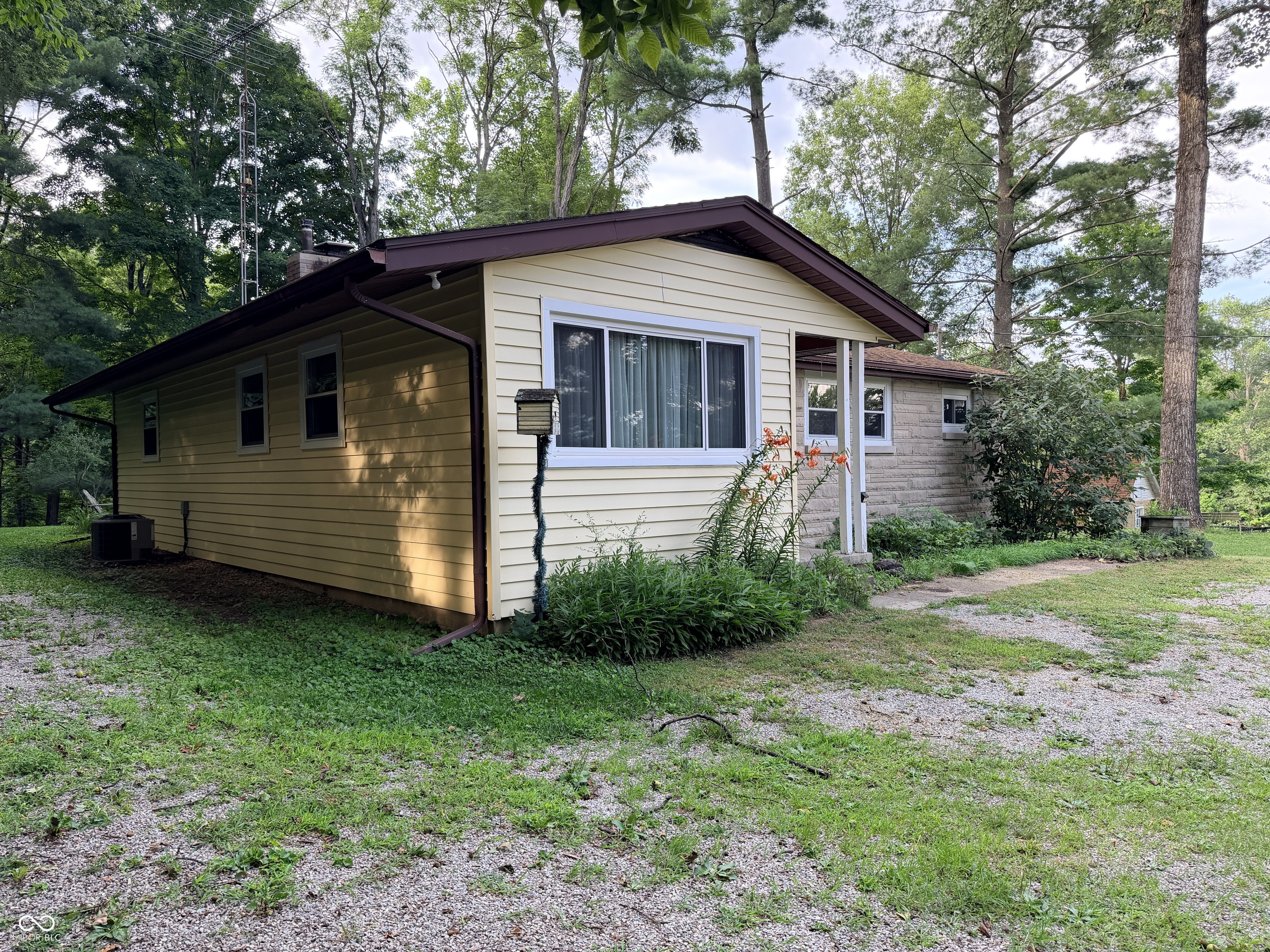 8950 West Georgetown Road Columbus, IN 47201 - Photo 9 of 67