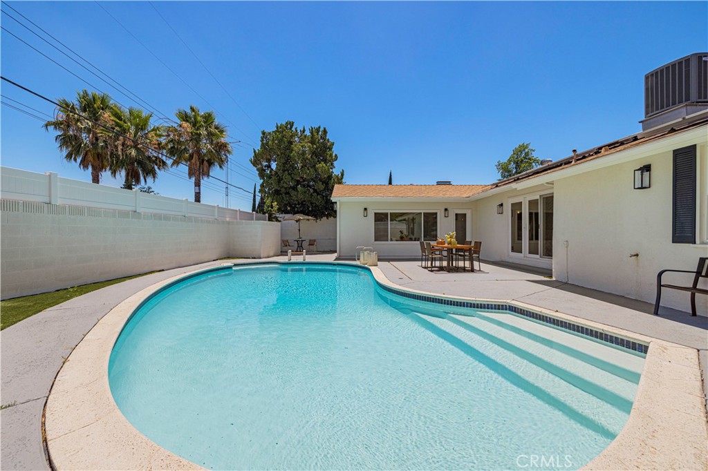 9458 Ruffner Avenue Northridge, CA 91343 - Photo 40 of 43