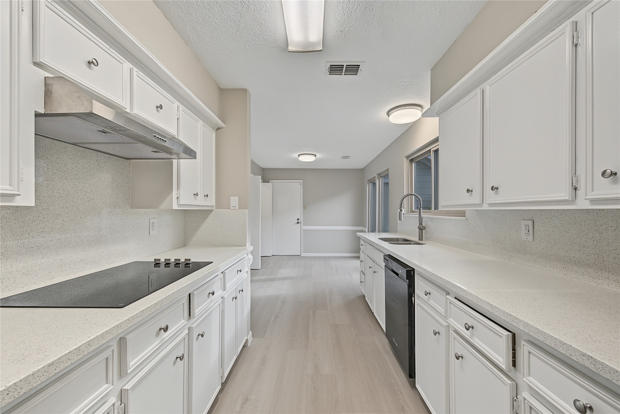 9606 Sandstone Road Houston, TX 77036 - Photo 14 of 43 Gallery Image 14