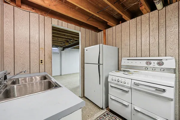 $430,000 | 7109 Lake Shore Drive, Gregory, MI 48137