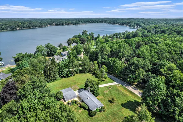 $430,000 | 7109 Lake Shore Drive, Gregory, MI 48137