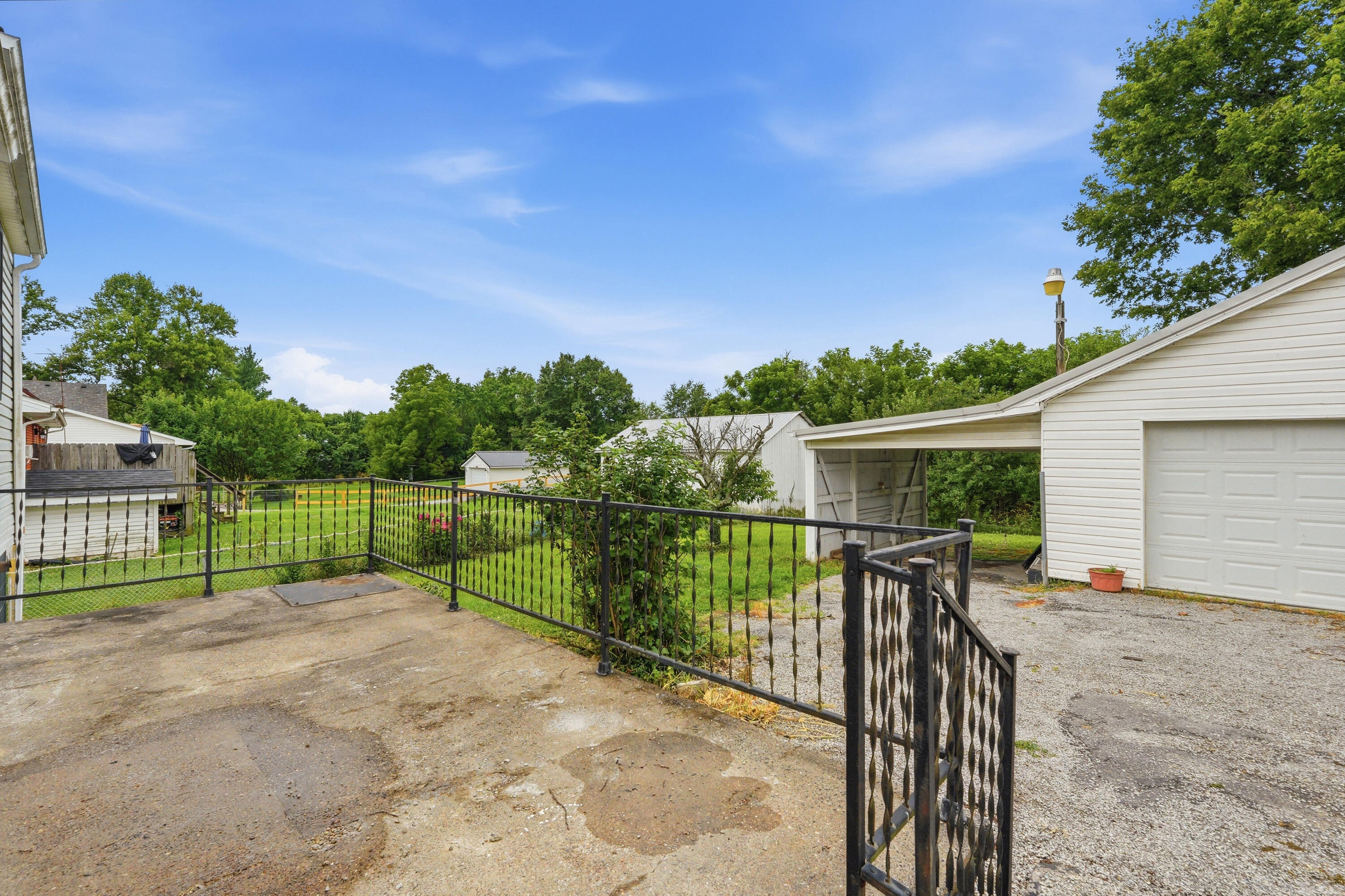 671 Main Street Pleasureville, KY 40057 - Photo 24 of 30 671main_louisvillerealestatemedia_139