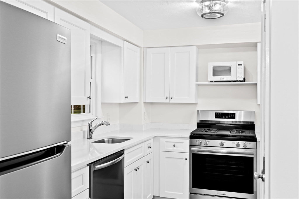 25 Reservoir Road, Unit A12 Pembroke, MA 02359 - Photo 7 of 22 Gallery Image 7