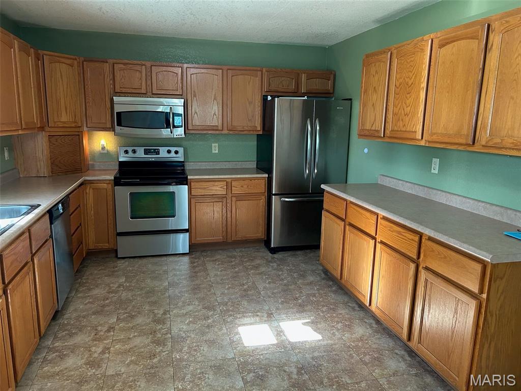 519 South Madison Street Ramsey, IL 62080 - Photo 6 of 23