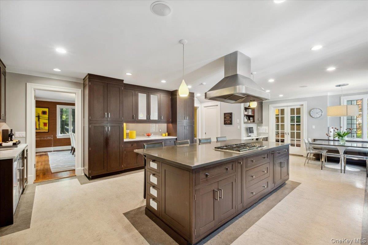 54 Inverness Road Scarsdale, NY 10583 - Photo 13 of 38