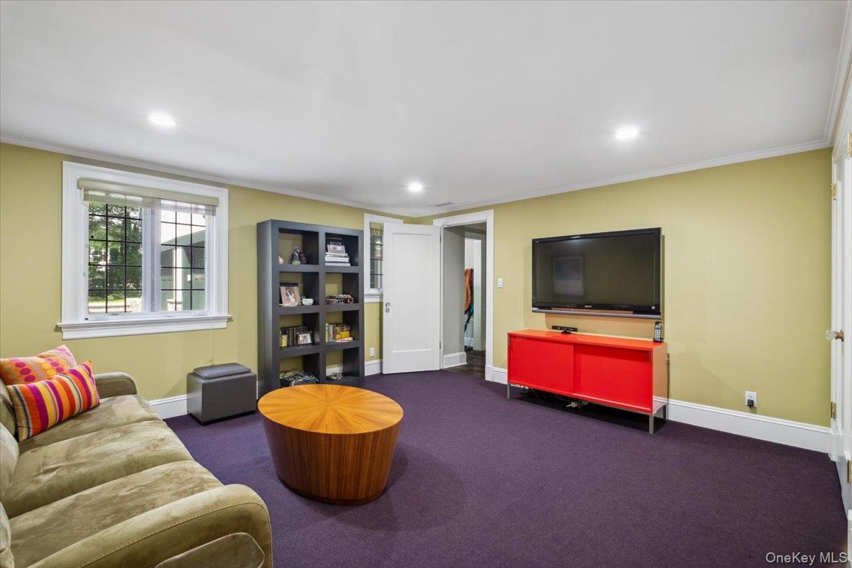 54 Inverness Road Scarsdale, NY 10583 - Photo 30 of 38