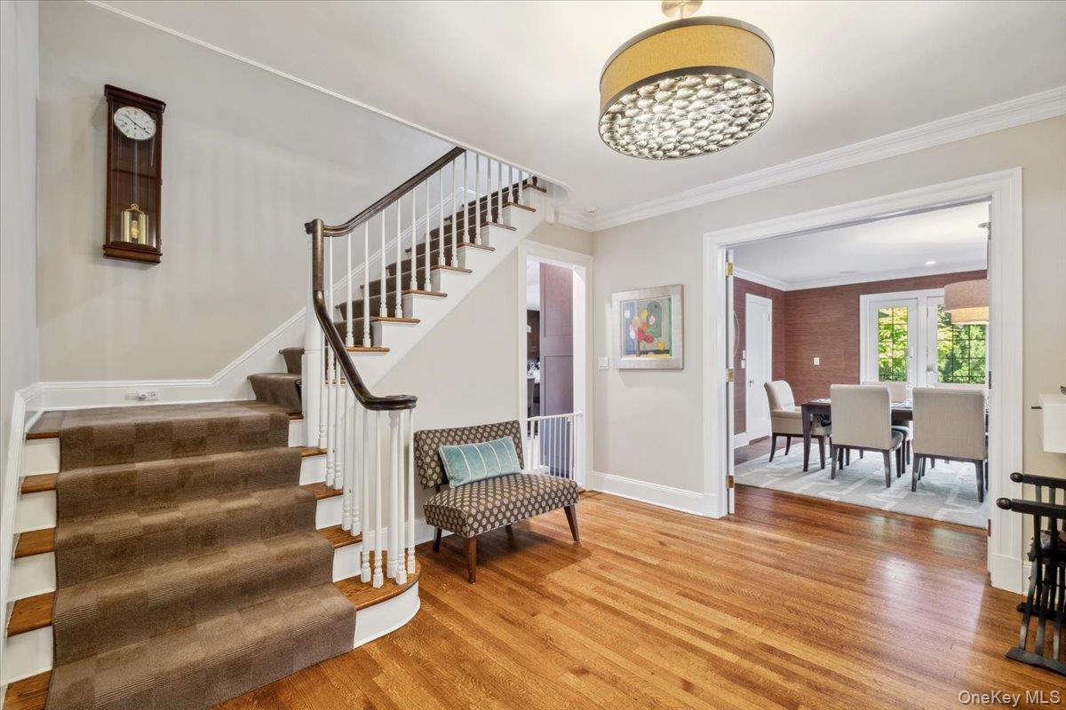 54 Inverness Road Scarsdale, NY 10583 - Photo 5 of 38