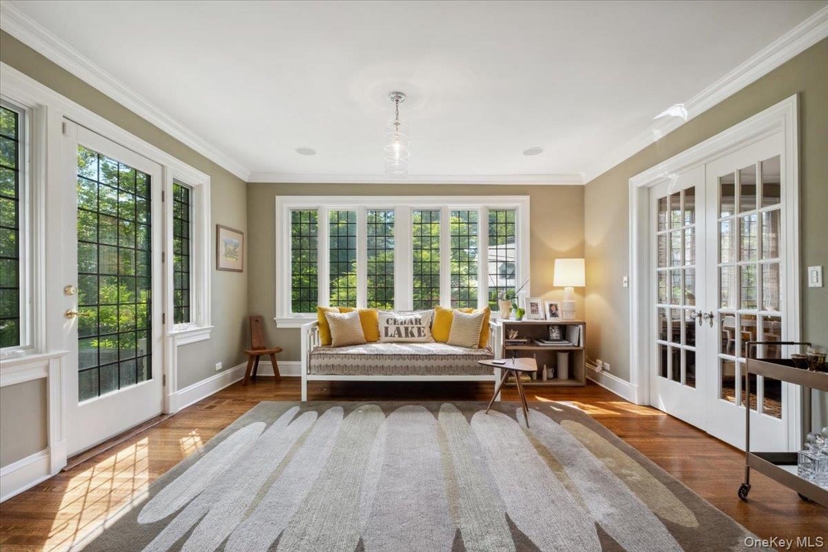 54 Inverness Road Scarsdale, NY 10583 - Photo 8 of 38