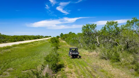 $2,532,000 | 422 F M 791, Campbellton, TX 78008