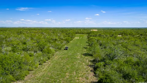 $2,532,000 | 422 F M 791, Campbellton, TX 78008