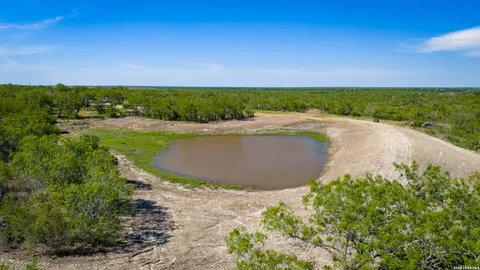 $2,532,000 | 422 F M 791, Campbellton, TX 78008