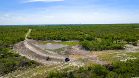 $2,532,000 | 422 F M 791, Campbellton, TX 78008
