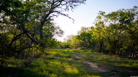 $2,532,000 | 422 F M 791, Campbellton, TX 78008