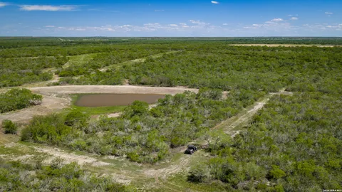 $2,532,000 | 422 F M 791, Campbellton, TX 78008