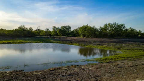 $2,532,000 | 422 F M 791, Campbellton, TX 78008