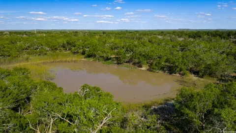 $2,532,000 | 422 F M 791, Campbellton, TX 78008