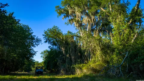 $2,532,000 | 422 F M 791, Campbellton, TX 78008