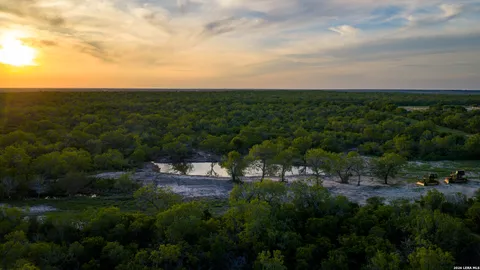 $2,532,000 | 422 F M 791, Campbellton, TX 78008