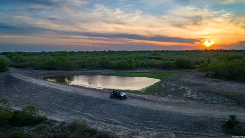 $2,532,000 | 422 F M 791, Campbellton, TX 78008