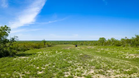 $2,532,000 | 422 F M 791, Campbellton, TX 78008