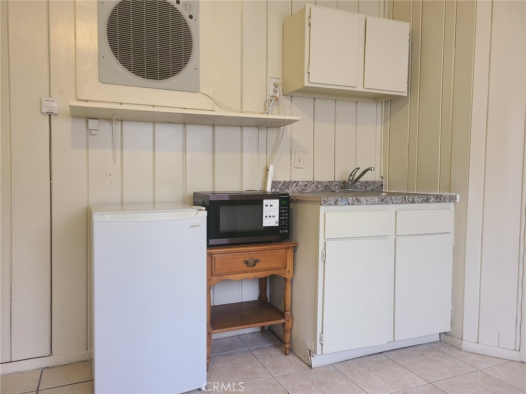 14301 Frontage Road, Unit 11 North Edwards, CA 93523 - Photo 3 of 5