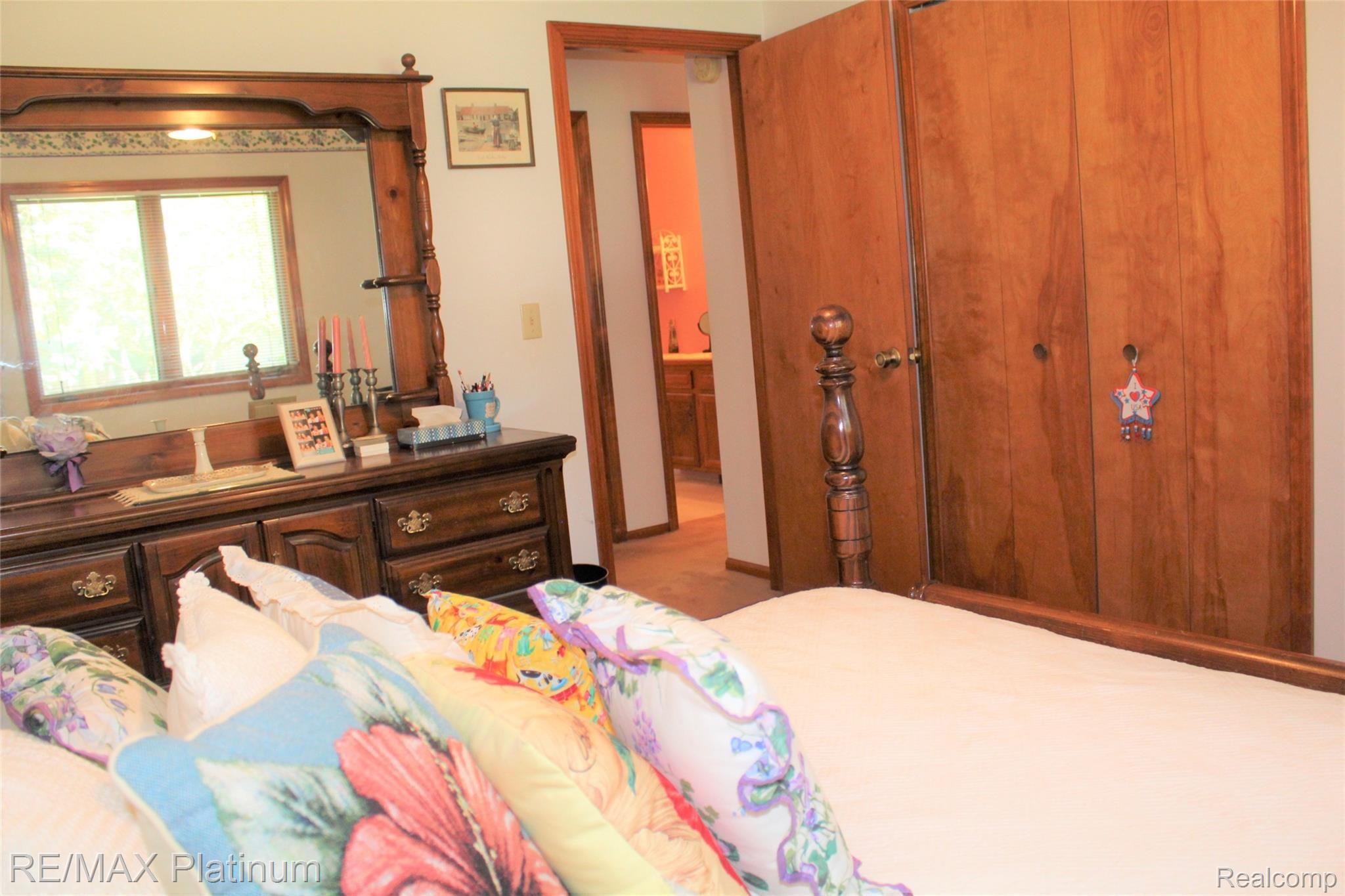 2414 Pollock Road Grand Blanc, MI 48439 - Photo 22 of 30 IMG_1031.JPG