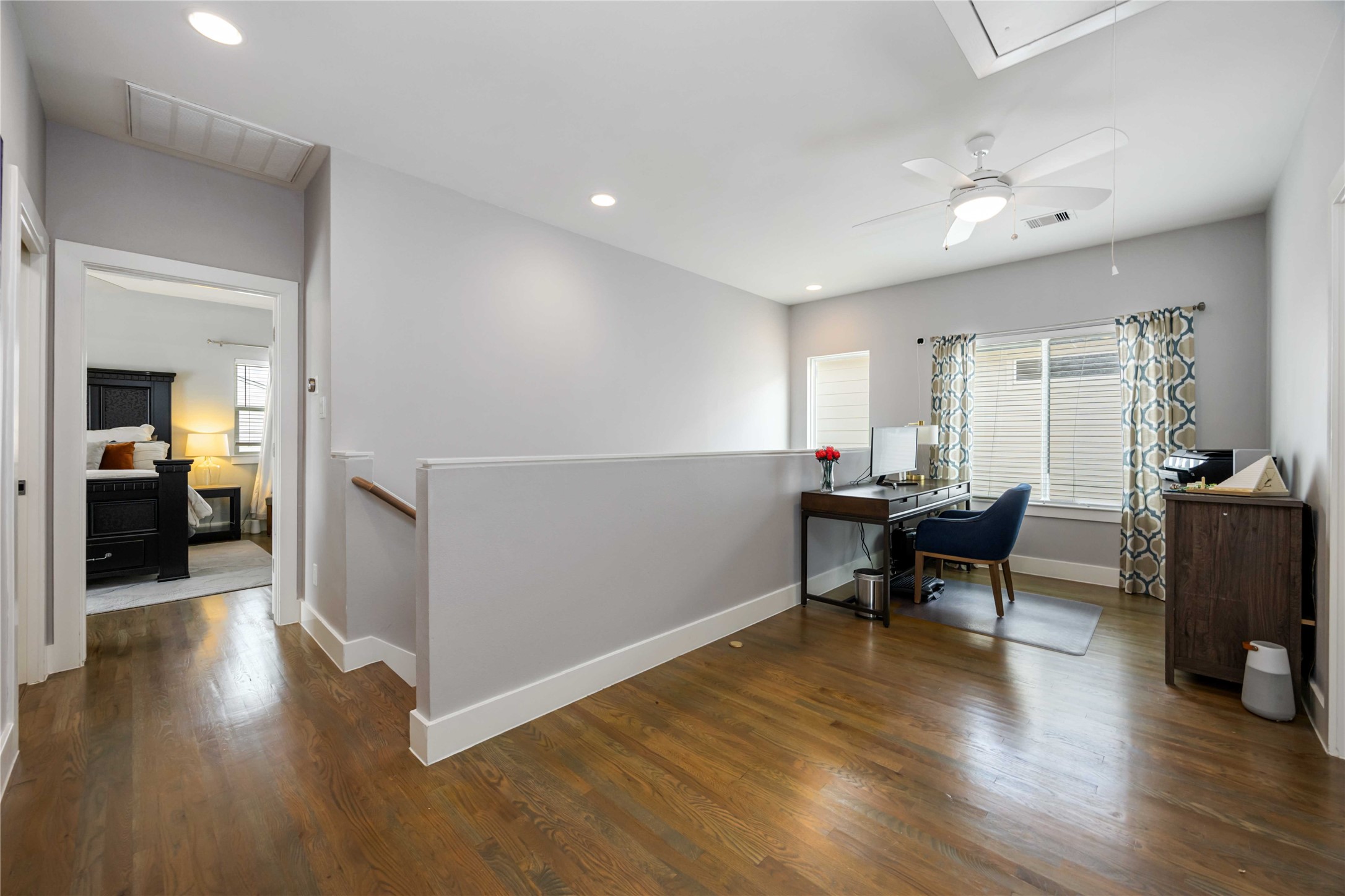 1854 Dan Street Houston, TX 77020 - Photo 8 of 20 Loft-style gameroom upstairs