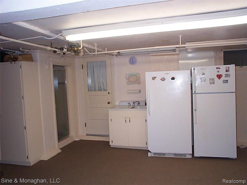 962 North Riverside Avenue St. Clair, MI 48079 - Photo 84 of 99 84 SHOWER & EXERCISE SPACE.JPG