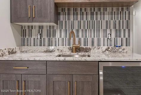 $1,100,000 | 330 Mantua Mdws Lane, Afton, WY 83110