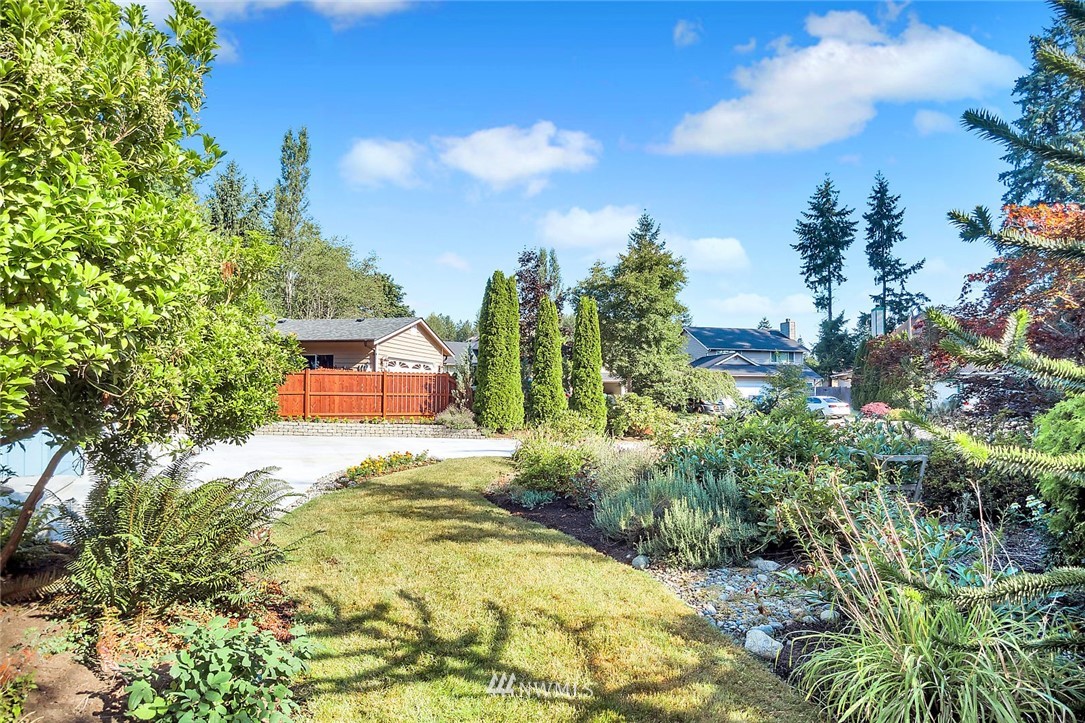 2428 166th Place Southeast Bothell, WA 98012 - Photo 5 of 21