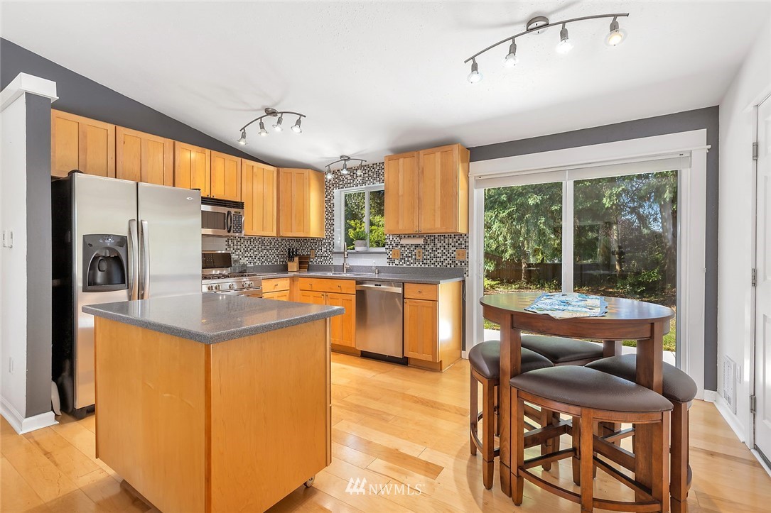 2428 166th Place Southeast Bothell, WA 98012 - Photo 8 of 21