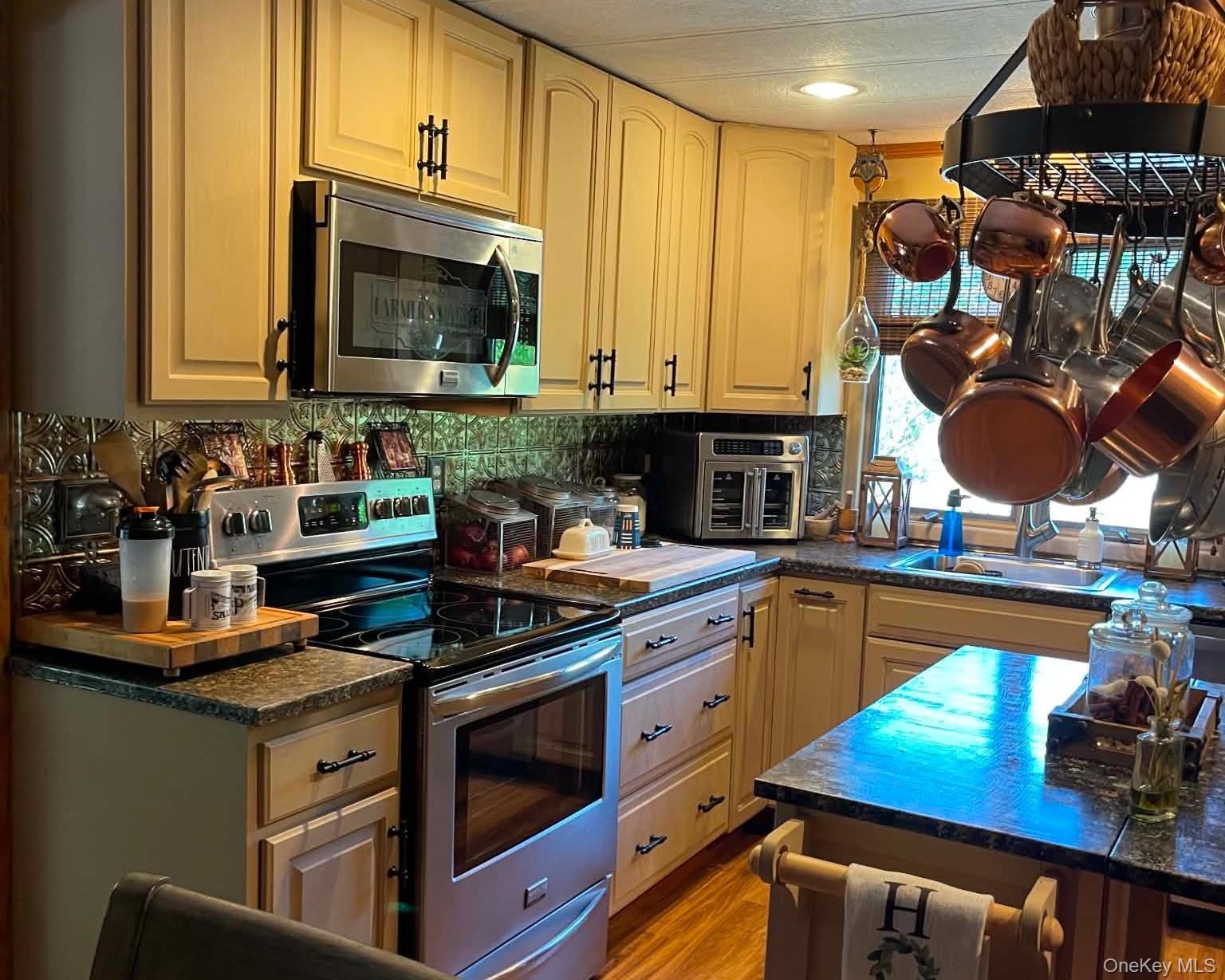 1661 Old Country Road, Unit 383 Riverhead, NY 11901 - Photo 18 of 29