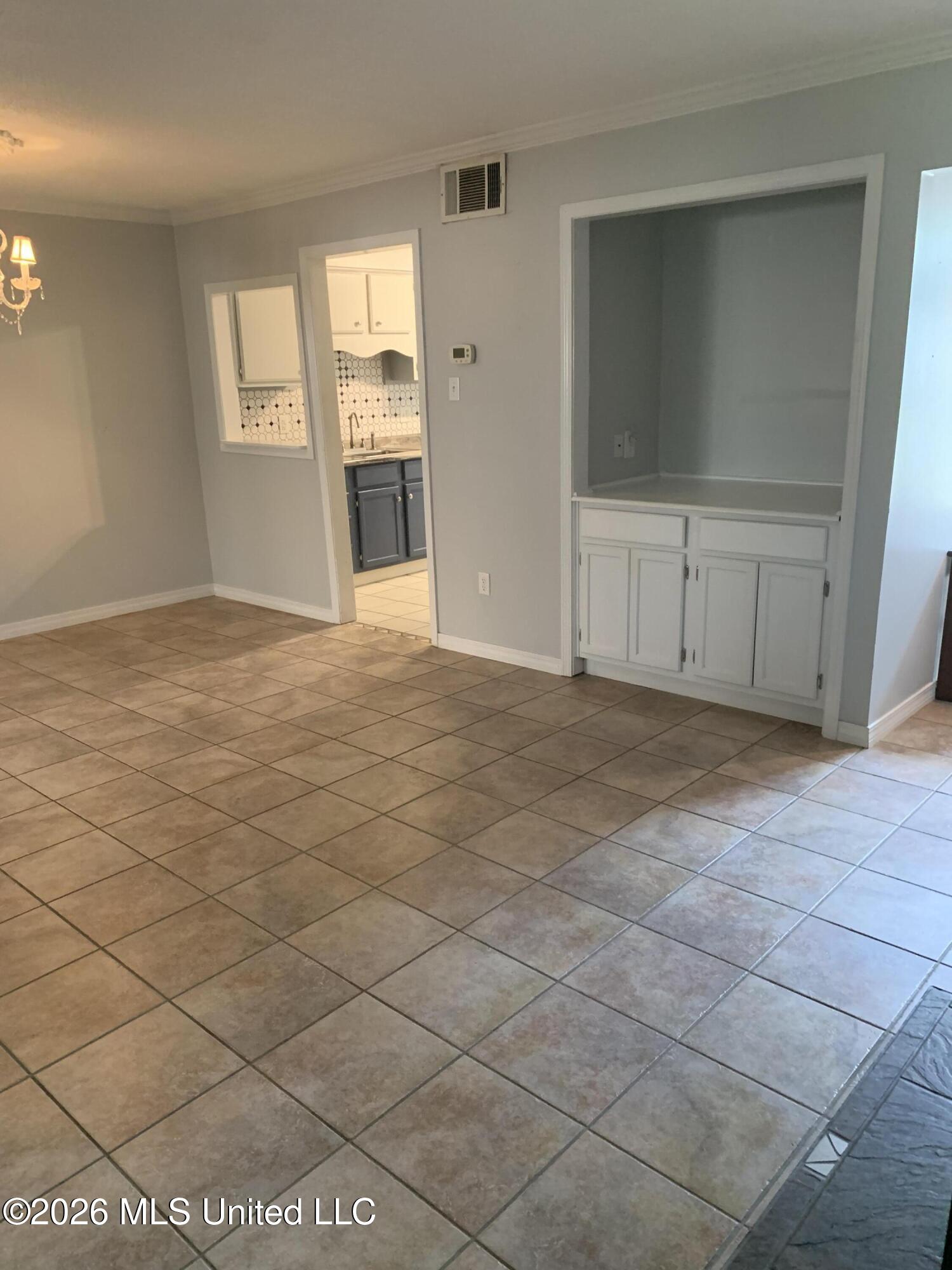 928 Courthouse Road, Unit 38 Gulfport, MS 39507 - Photo 8 of 21 Living Area 2
