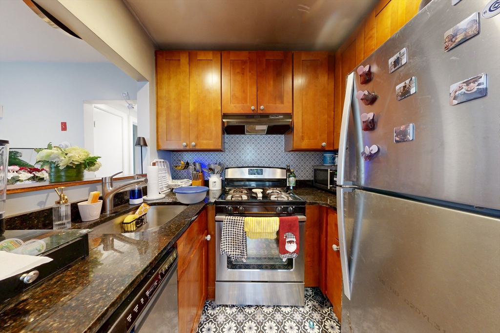 4 Rand Place Boston, MA 02125 - Photo 11 of 27