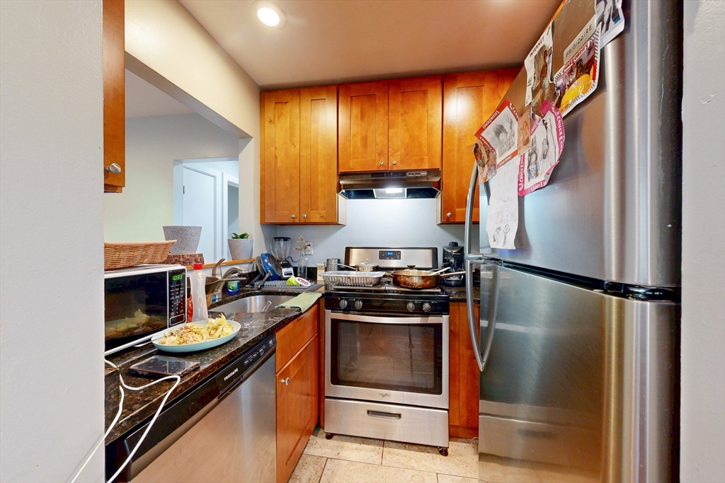 4 Rand Place Boston, MA 02125 - Photo 17 of 27