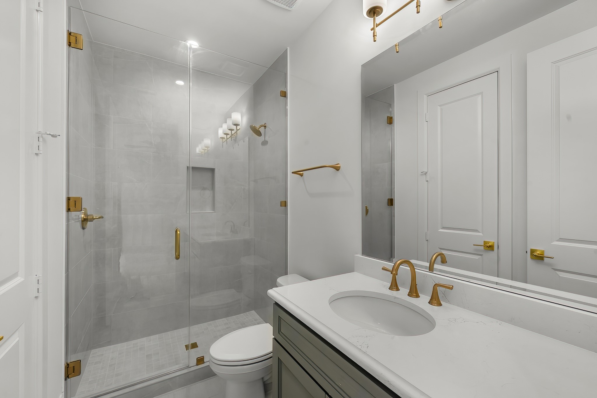 26041 Crown Ranch Boulevard Montgomery, TX 77316 - Photo 27 of 48 a bathroom with a sink toilet and shower