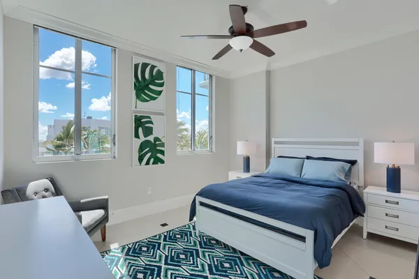 $3,995 | 300 South Australian Avenue, Unit 818, West Palm Beach, FL 33401