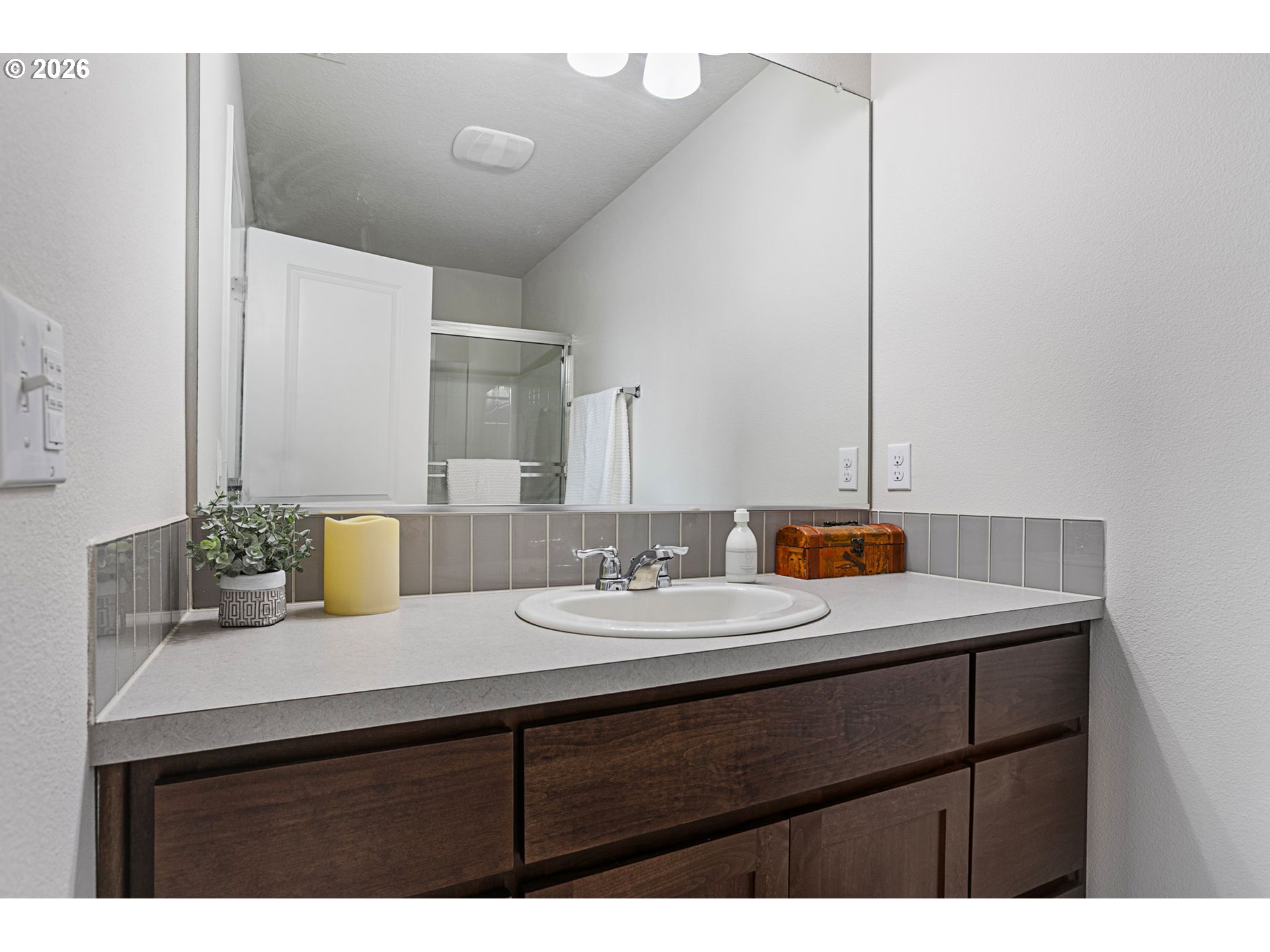 17379 Northwest Shackelford Road Portland, OR 97229 - Photo 23 of 44 En Suite Bathroom